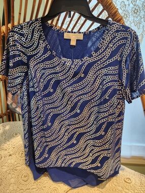 Michael Kors Royal Blue & Silver Chain-Print Short Sleeve Top